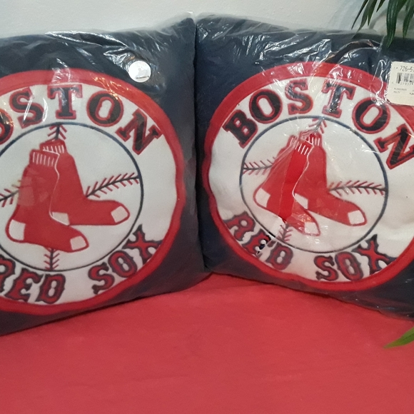 🤩🤩 BOSTON RED SOX NEW PAR OF CUSHIONS - Picture 6 of 8